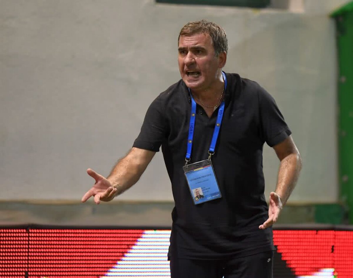 CHIAJNA - VIITORUL // FOTO Hagi a fost eliminat! Reproșuri către asistent: "Ce face ăsta, mă?"