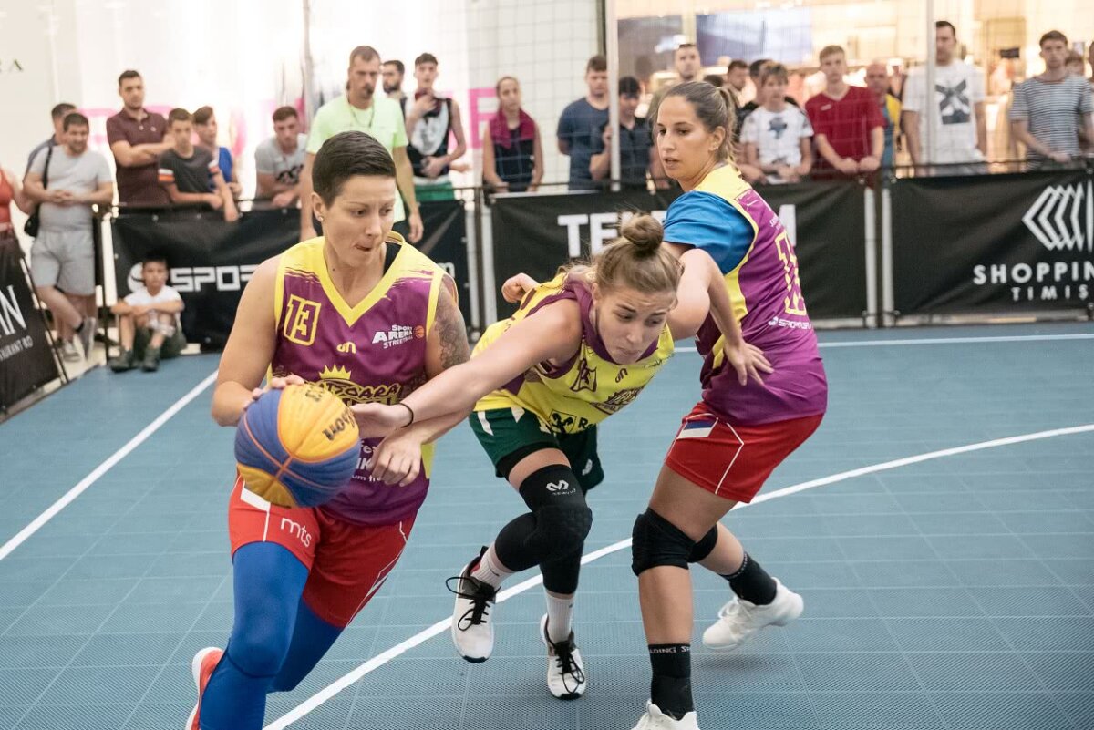 Ring de baschet » Leonard Doroftei a boxat cu mingea de baschet la turneul Sport Arena Streetball de la Ploiești