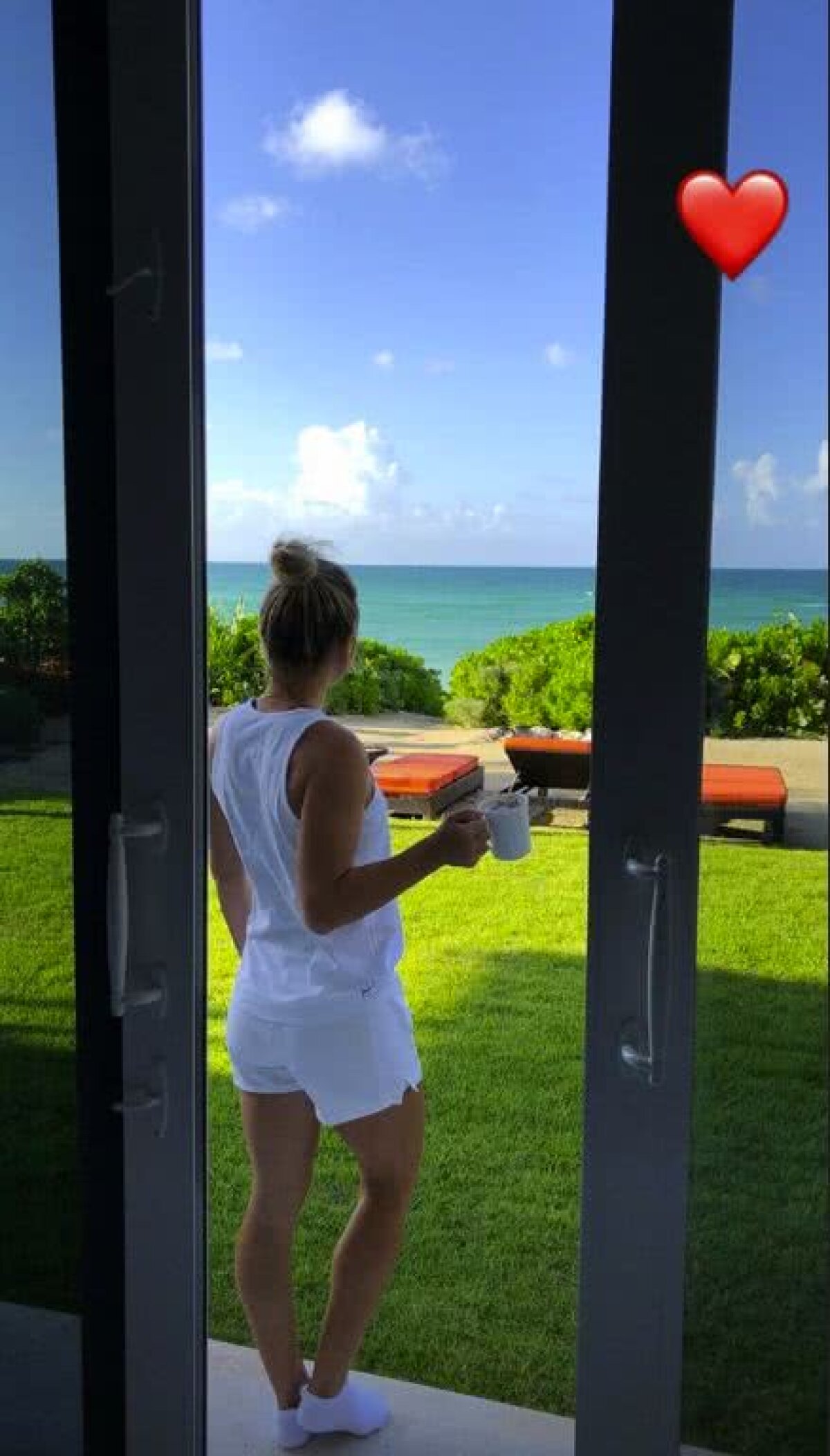 FOTO Simona Halep, fotografii romantice din vacanță! Se pregătește pentru turneul din Montreal