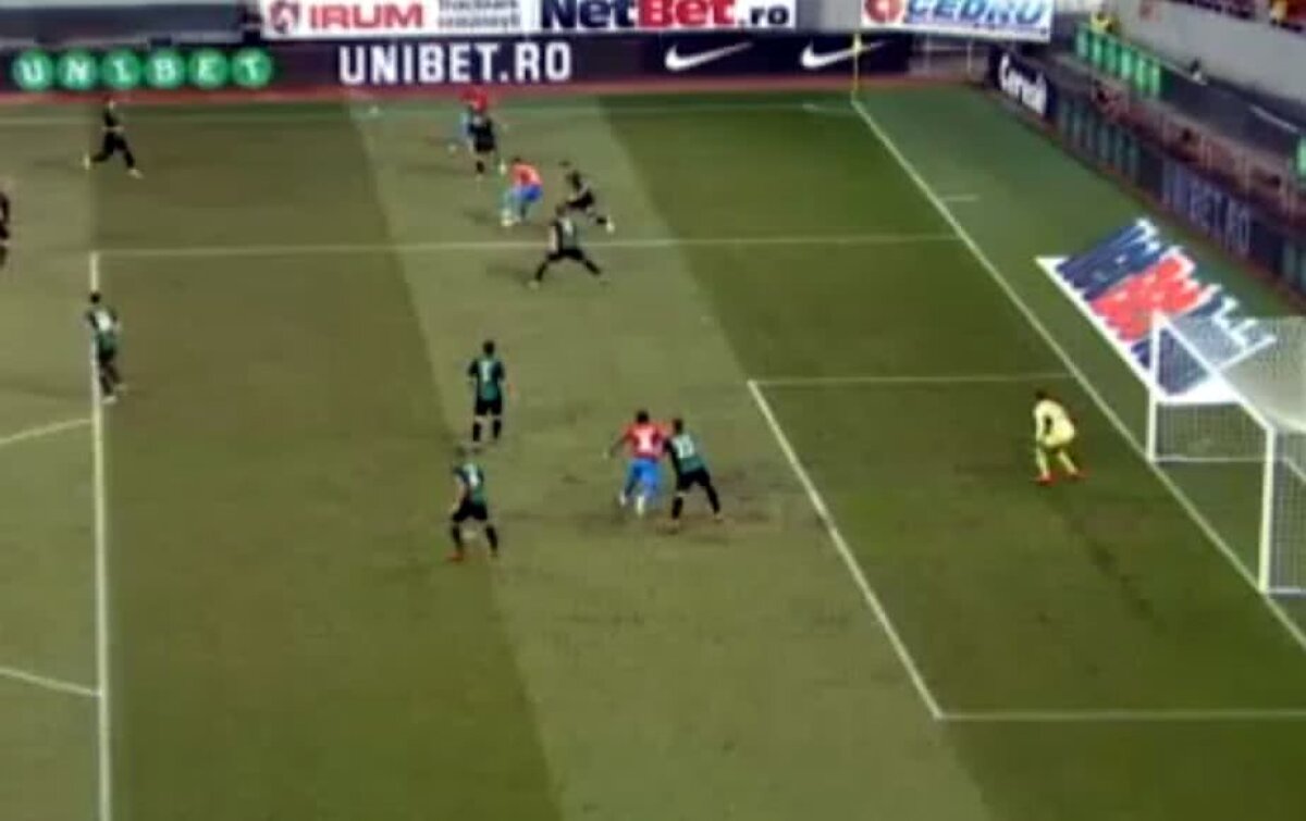 FOTO "Messi" de România » Gol FABULOS marcat de Moruțan în FCSB - Rudar