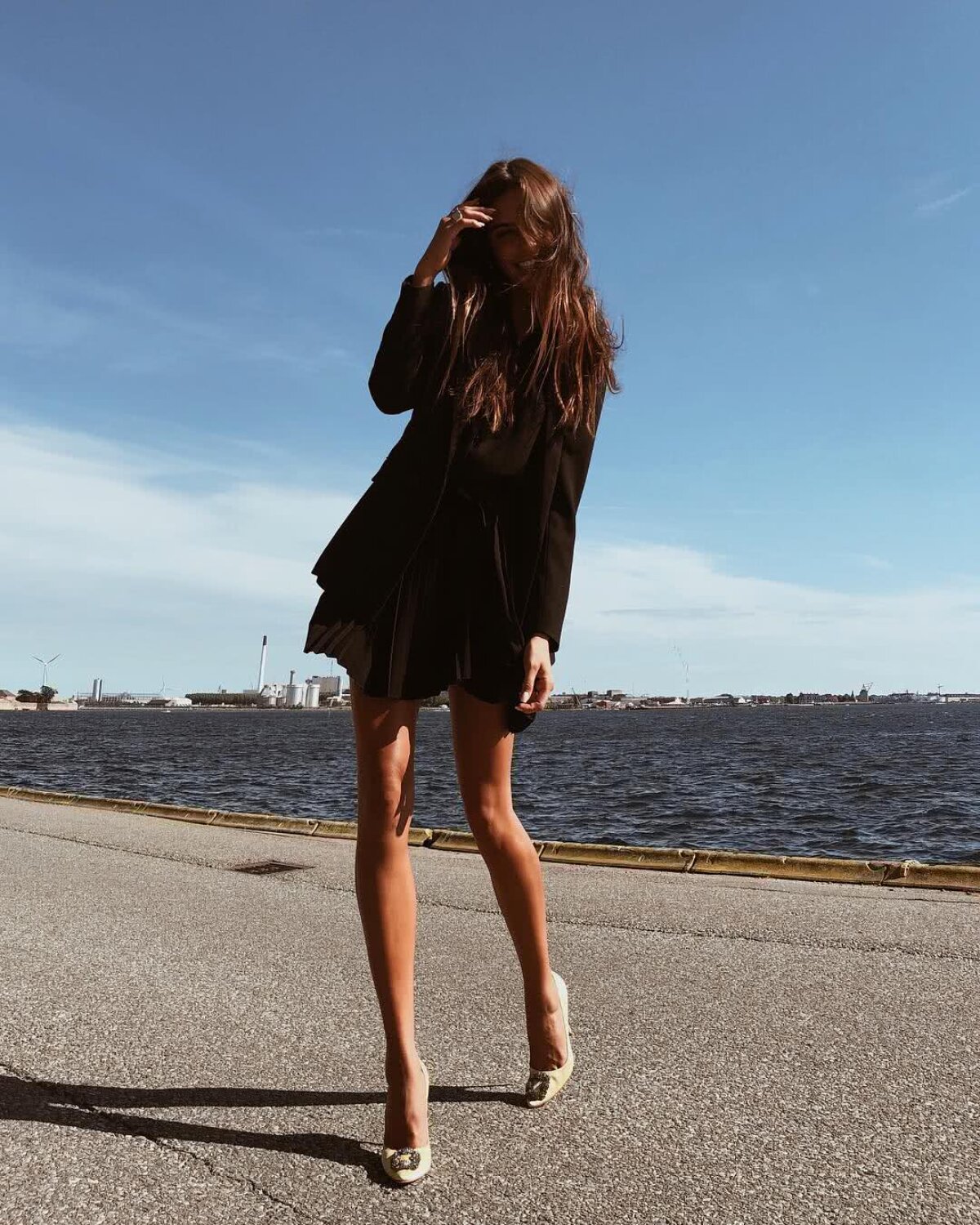 FOTO HOT L-a cucerit pe Bendtner » Un SUPERMODEL danez este noua iubită a ”Lordului”