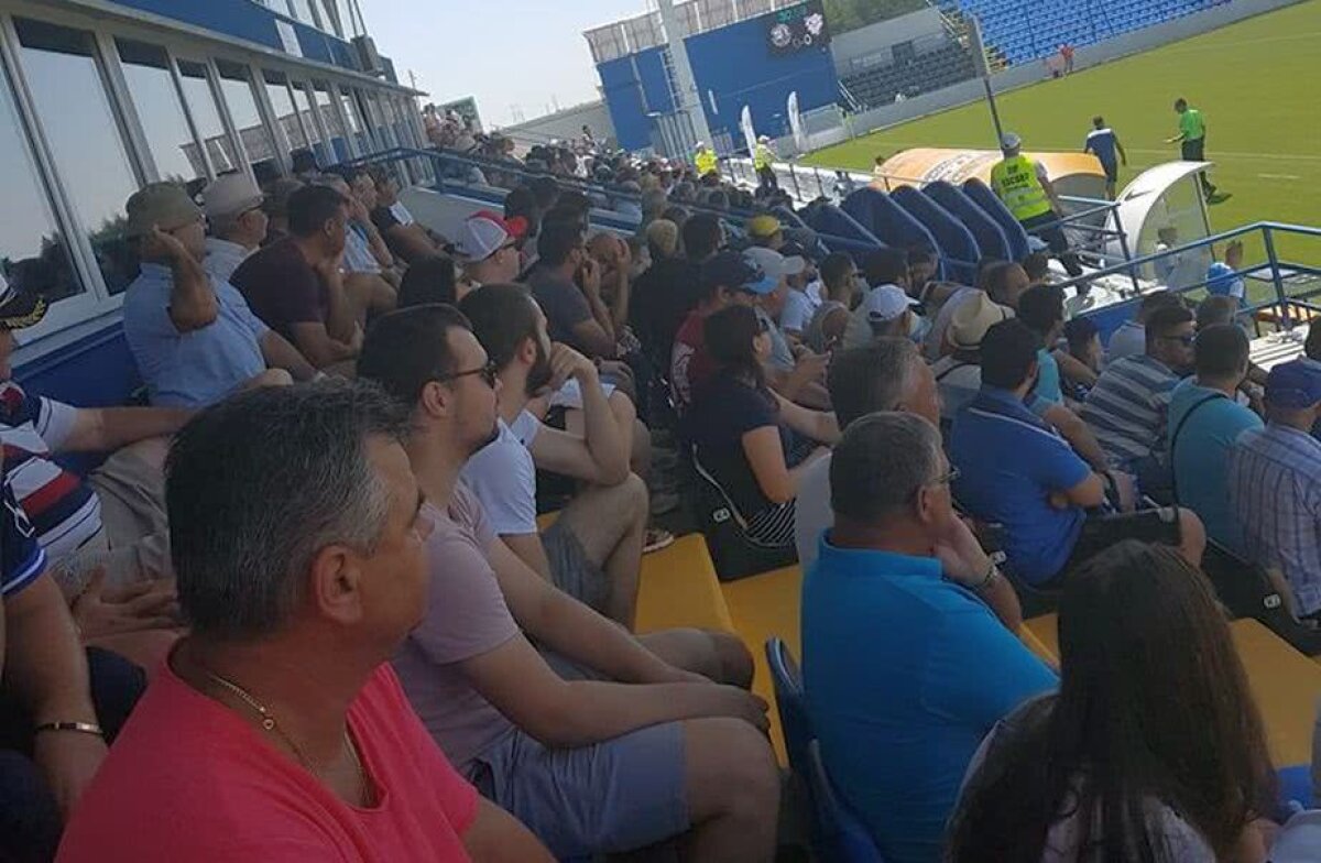 FOTO EXCLUSIV SSC Farul a revenit în liga secundă » Ultrașii au făcut spectacol la Ovidiu și n-au uitat de războiul cu Marica: "Vezi să nu te îneci!"