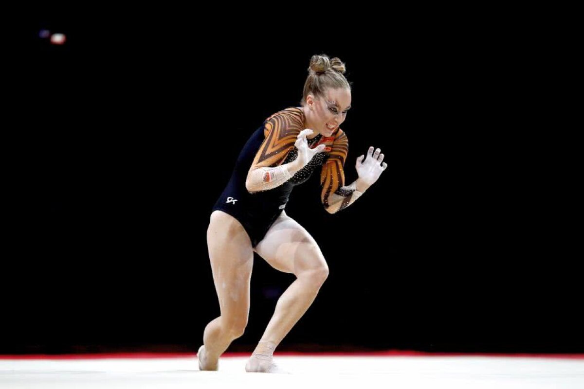 Pisica de pe sol » Celine van Gerner a șocat în finala campionatelor europene de gimnastică: muzică din Cats, machiaj, coafură și poveste complexă