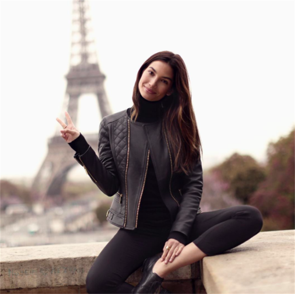 FOTO Din secretele unui fotomodel celebru: volei, înot și jogging pentru a fi mereu în top