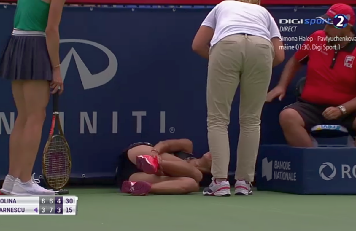 MIHAELA BUZĂRNESCU - ELINA SVITOLINA. Momente ȘOCANTE! Buzărnescu la pământ, plânge și urlă de durere! Imagini incredibile: Elina Svitolina a venit de urgență cu gheață! Doctorii au intervenit de 5 minute și jucătoarea noastră nu se poate ridica