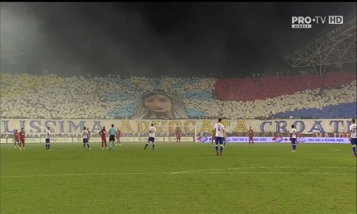 HAJDUK SPLIT - FCSB // FOTO 2 detalii de la meciul cu peripeții al lui FCSB în Europa League: fani fabuloși și noul antrenor al roș-albaștrilor :)