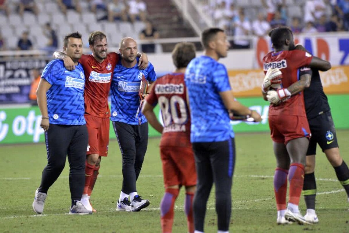 GALERIE FOTO Imaginile suferinței după meciul Hajduk - FCSB! Doi steliști au ieșit purtați pe brațe de pe teren + Număr record de faulturi