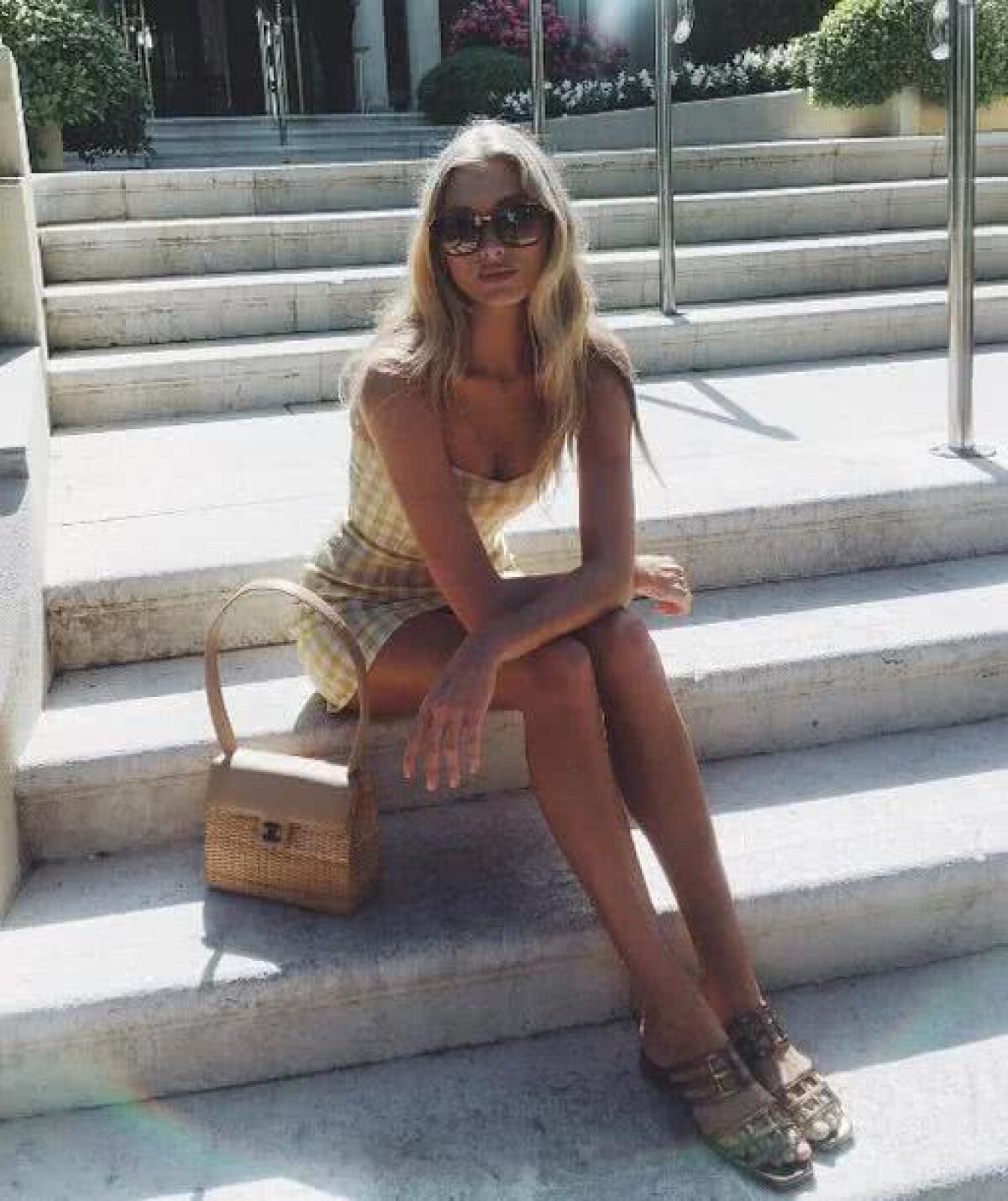 FOTO "Îngerul" care a jucat baschet profesionist » Superba Elsa Hosk e pasionată de sport