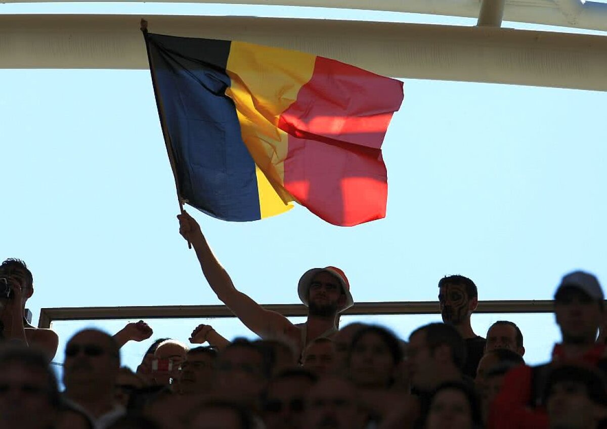 GALERIE FOTO Asta e Diaspora! Românii din străinătate împânzesc tribunele când evoluează jucătorii noștri: 10 imagini expresive