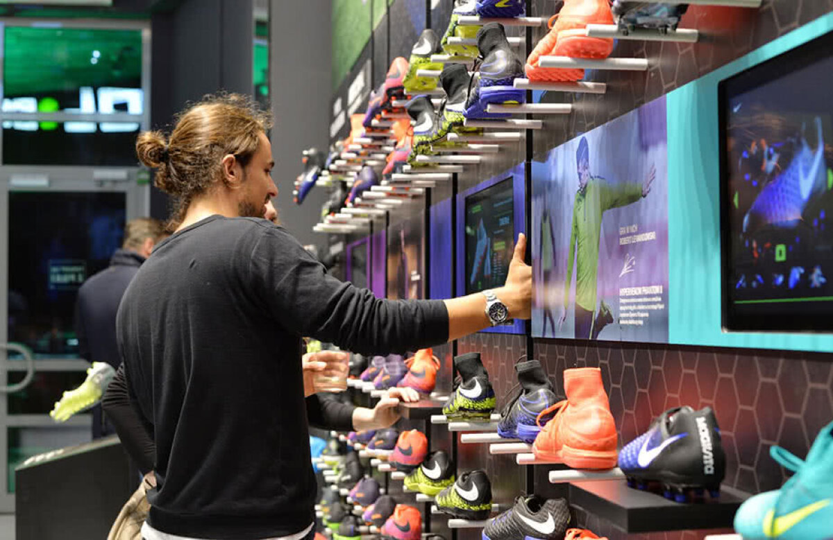 Unul dintre cele mai mari magazine de fotbal din Europa, acum și în România