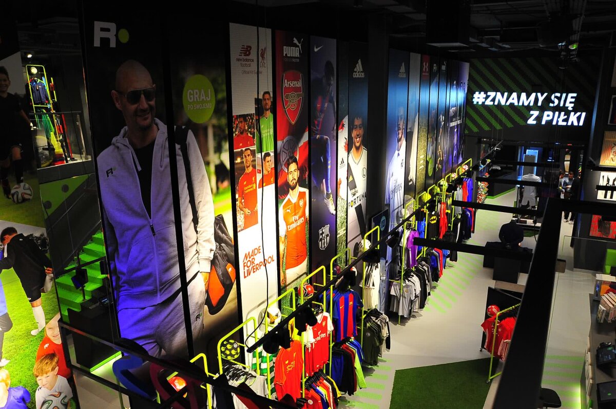 Unul dintre cele mai mari magazine de fotbal din Europa, acum și în România