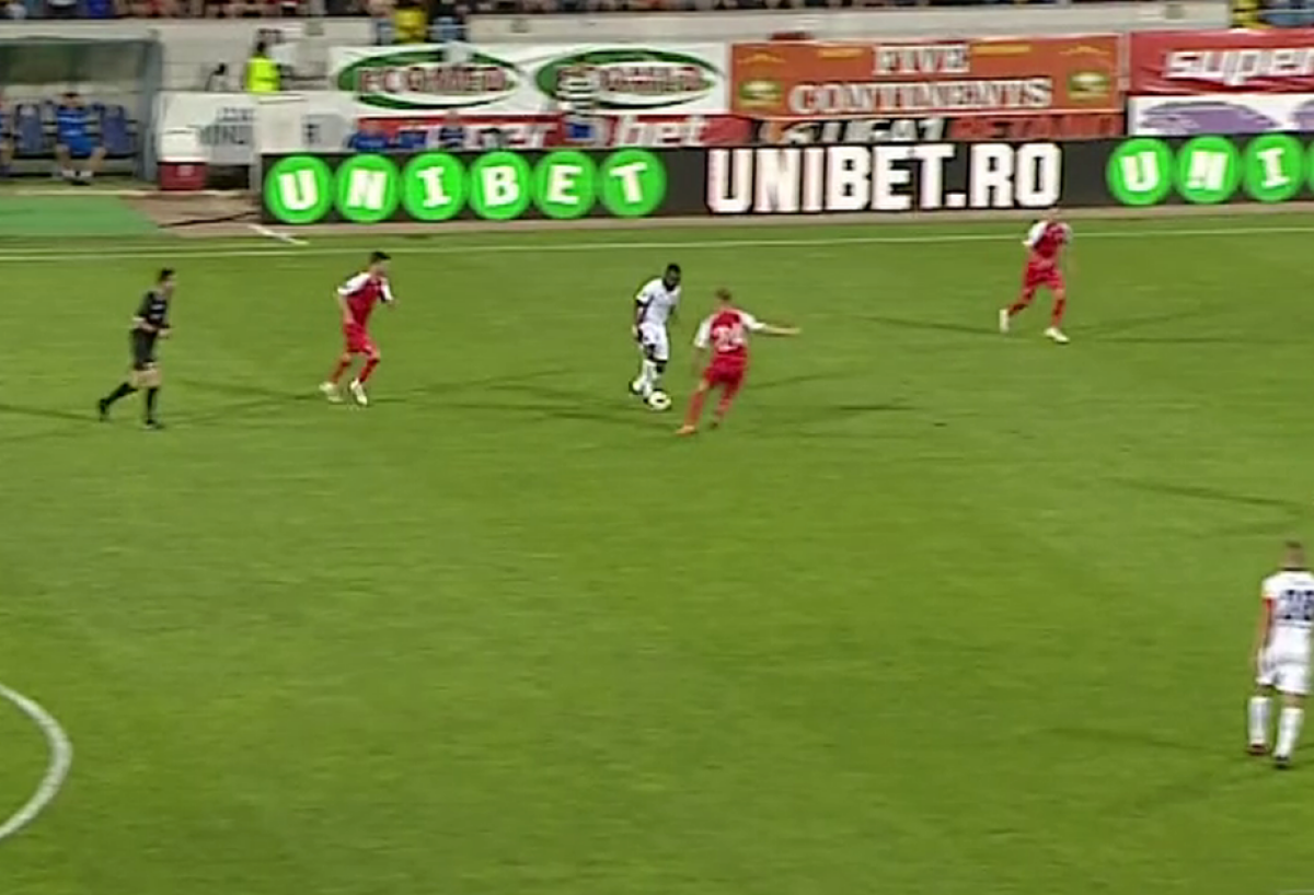 FOTO Da, e fotbalist! Titularizat în premieră în Liga 1, Ongenda, ex-PSG, s-a distrat cu apărarea Astrei în prima repriză