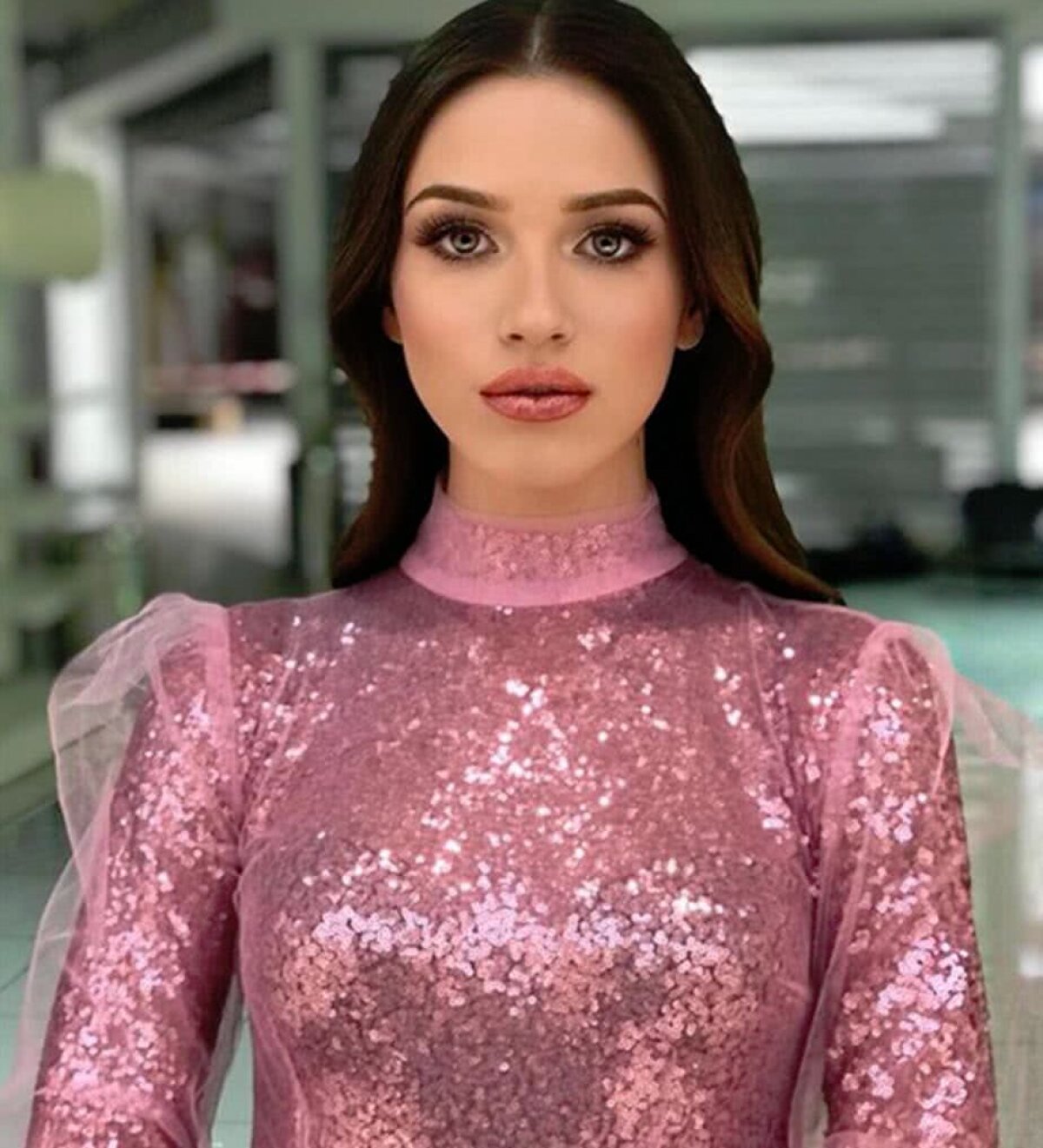 GALERIE FOTO "Trag cu pușca și arcul și-mi place călăria" » Provocatoarea Ioana adoră sportul