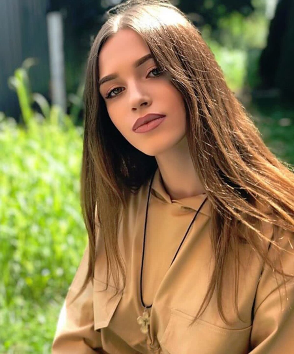 GALERIE FOTO "Trag cu pușca și arcul și-mi place călăria" » Provocatoarea Ioana adoră sportul