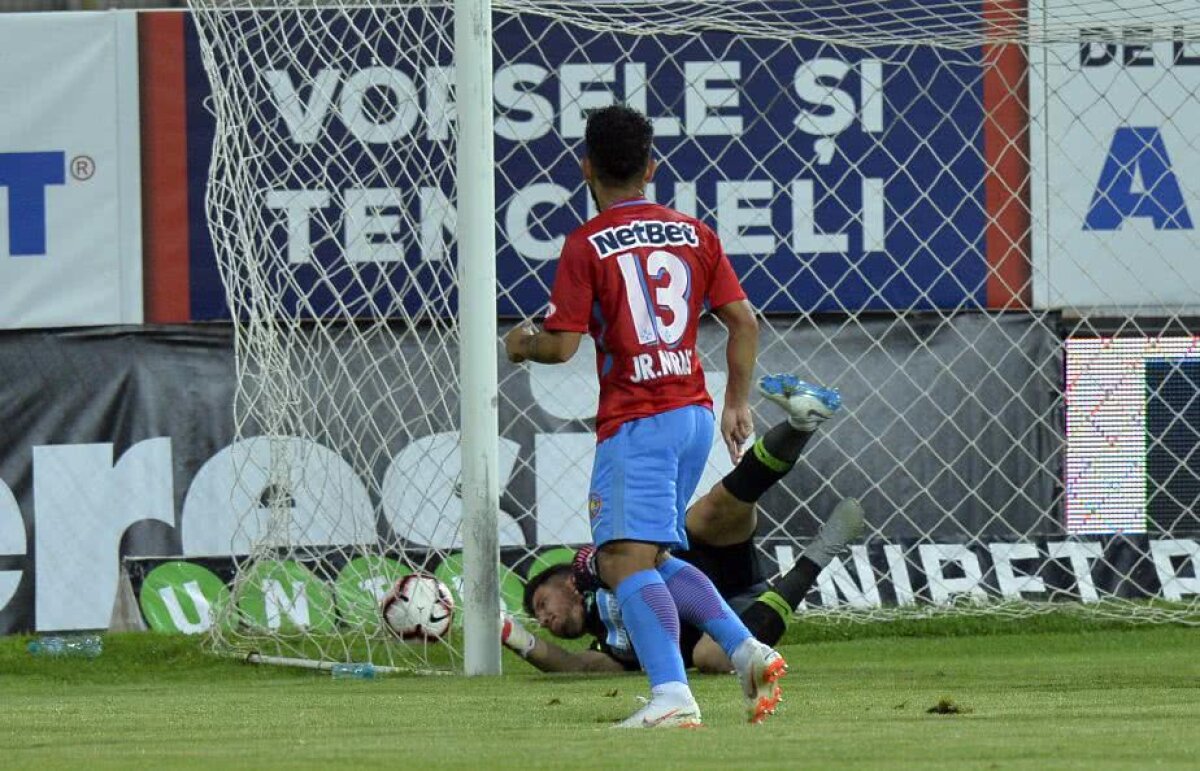 GAZ METAN - FCSB 1-3. GALERIE FOTO Recuperatorul » Introdus la pauză, Gnohere fost eroul remontadei FCSB-ului la Mediaș!