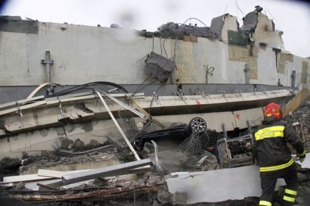 "Oh, Doamne! Oh, Doamne!" » Un fotbalist din Serie A a fost la 10 minute de tragedia de la Genova + declarație cutremurătoare a unui inginer: "Podul era făcut greșit, e un faliment"