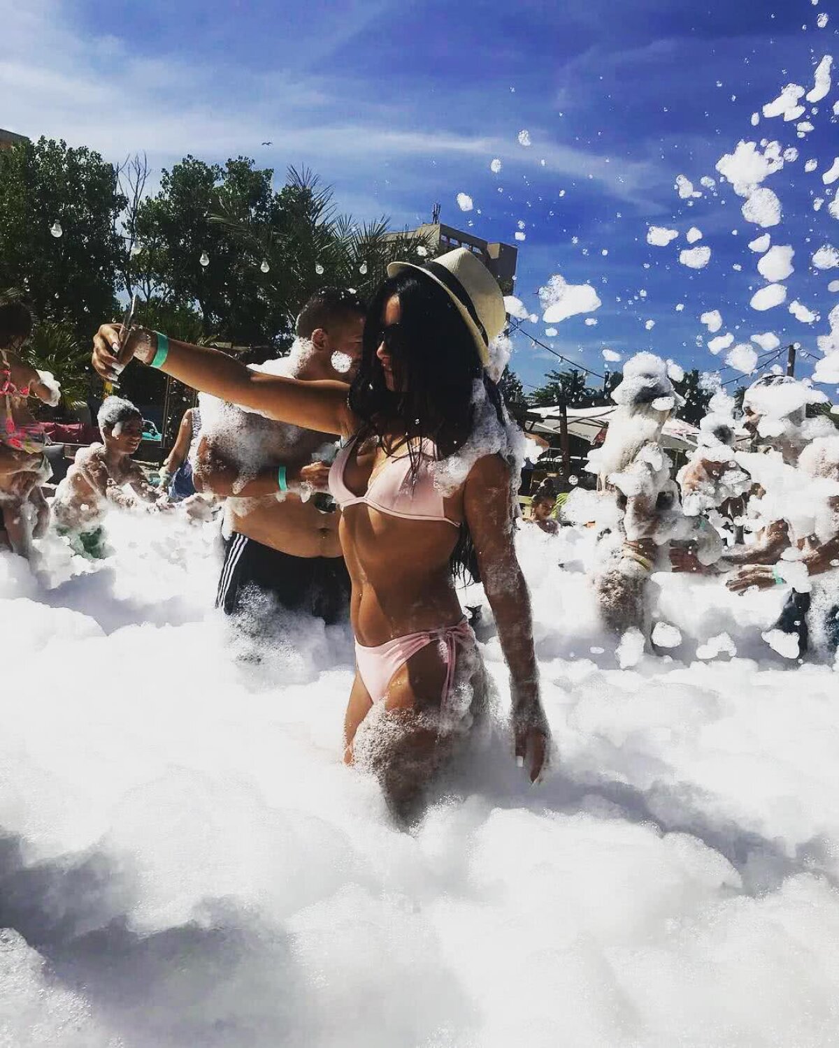 FOTO Ea consolează ”perla” lui Becali! Un fost stelist era cotat la 50 de milioane de euro, acum i-a mai rămas doar dragostea