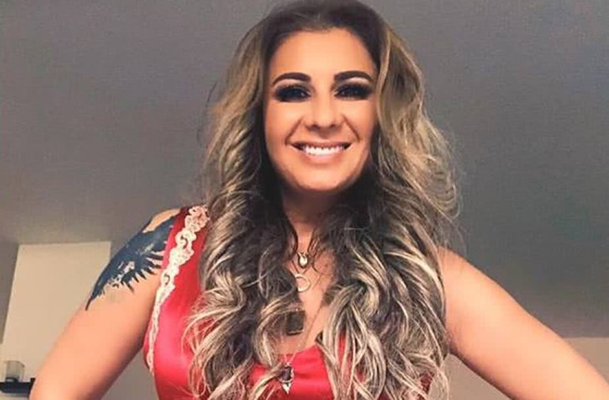 FOTO Super-sexy pentru Reghe! Cum s-a pozat în pat Anamaria Prodan