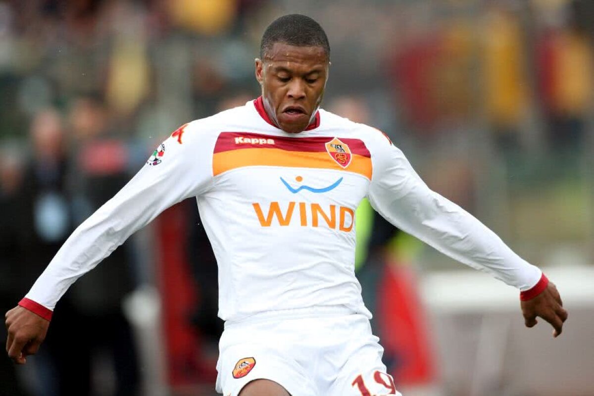 Julio Baptista la CFR Cluj // UPDATE Șocul zilei vine din Gruia: doi fotbaliști ex-Real Madrid, dintre care un fost "galatic" din perioada lui Zidane, la CFR Cluj! Primul fotbalist prezentat deja