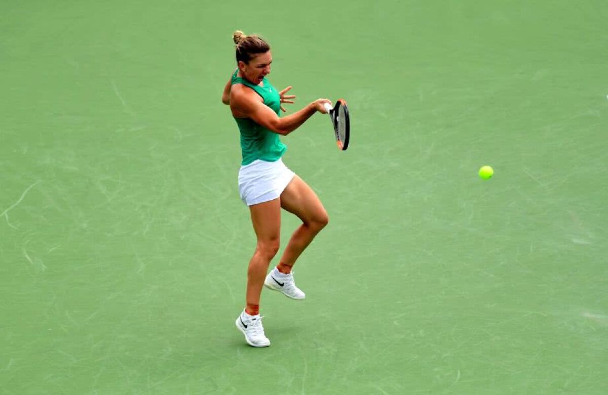 SIMONA HALEP - ASHLEIGH BARTY // FOTO + VIDEO Liderul mondial continuă să strălucească! Victorie solidă și calificare în sferturi la Cincinnati » Revine pe teren după miezul nopții