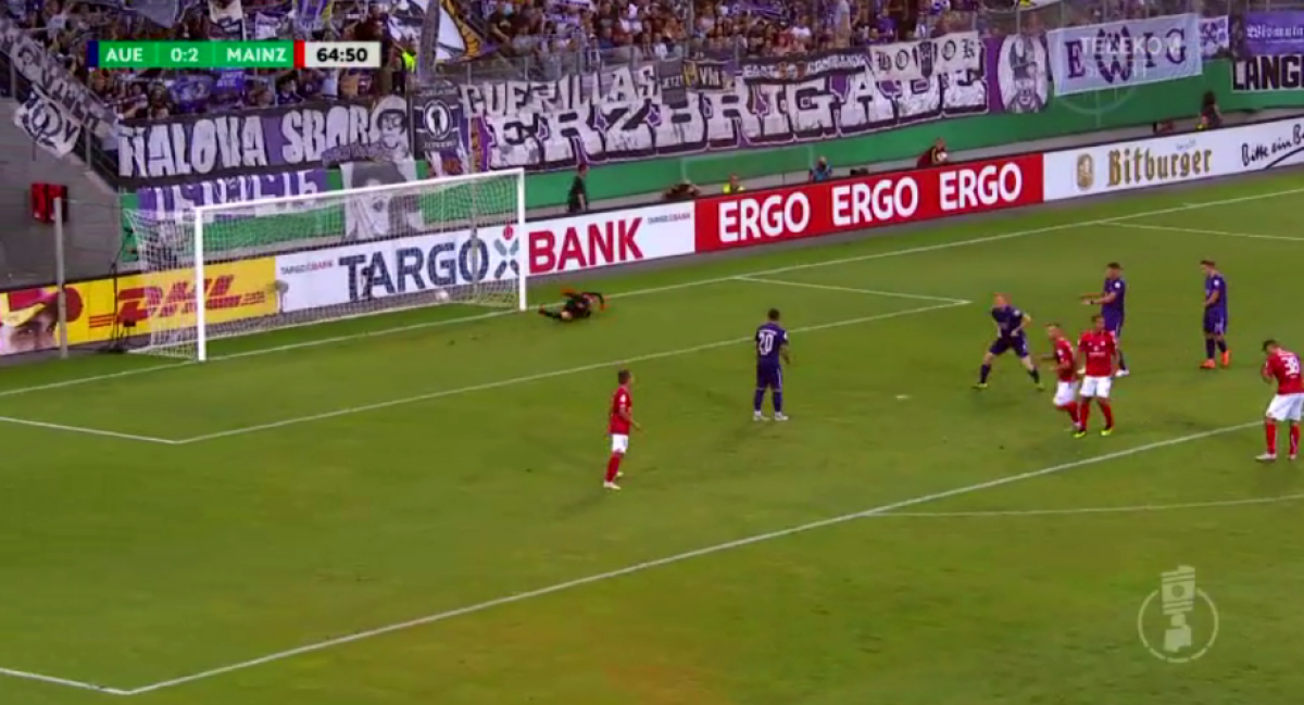 FOTO "Dublă" pentru Alex Maxim în Cupa Germaniei » Goluri superbe, din marginea careului: primul e o adevărată bijuterie!