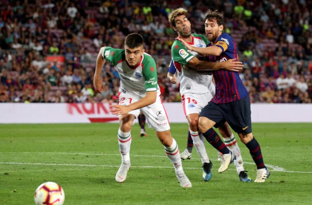 FOTO Barcelona - Alaves 3-0 » Fanii blaugrana sunt în extaz: ce se întâmplă de câte ori marchează Messi primul gol al sezonului