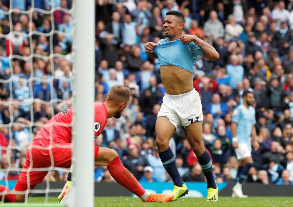 MANCHESTER CITY - HUDDERSFIELD 6-1 // FOTO Guardiola demolează Premier League: hat-trick de senzație Aguero + gestul superb al lui David Silva pentru copilul său născut prematur 