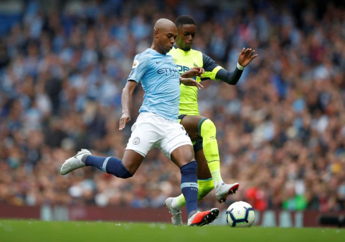 MANCHESTER CITY - HUDDERSFIELD 6-1 // FOTO Guardiola demolează Premier League: hat-trick de senzație Aguero + gestul superb al lui David Silva pentru copilul său născut prematur 