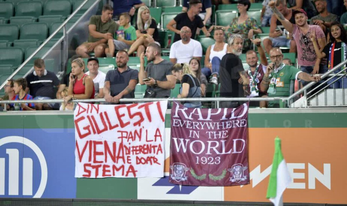 RAPID VIENA - FCSB // GALERIE FOTO "FCSB is not Steaua!" » Jucătorii lui Dică, întâmpinați cu un mesaj dur de ultrașii austrieci