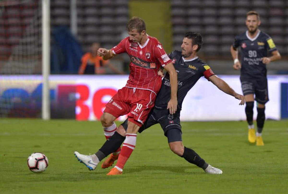 FOTO Victorie chinuită pentru Dinamo! "Câinii" au câștigat cu un gol în minutul 4 al prelungirilor