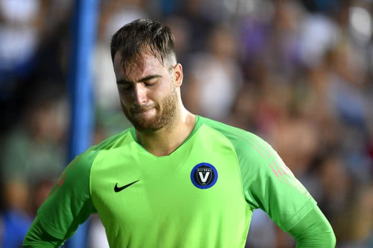 VIITORUL - FCSB // FOTO Moment tensionat pe banca Viitorului » Hagi și-a ieșit din minți și a țipat la antrenorul de portari!