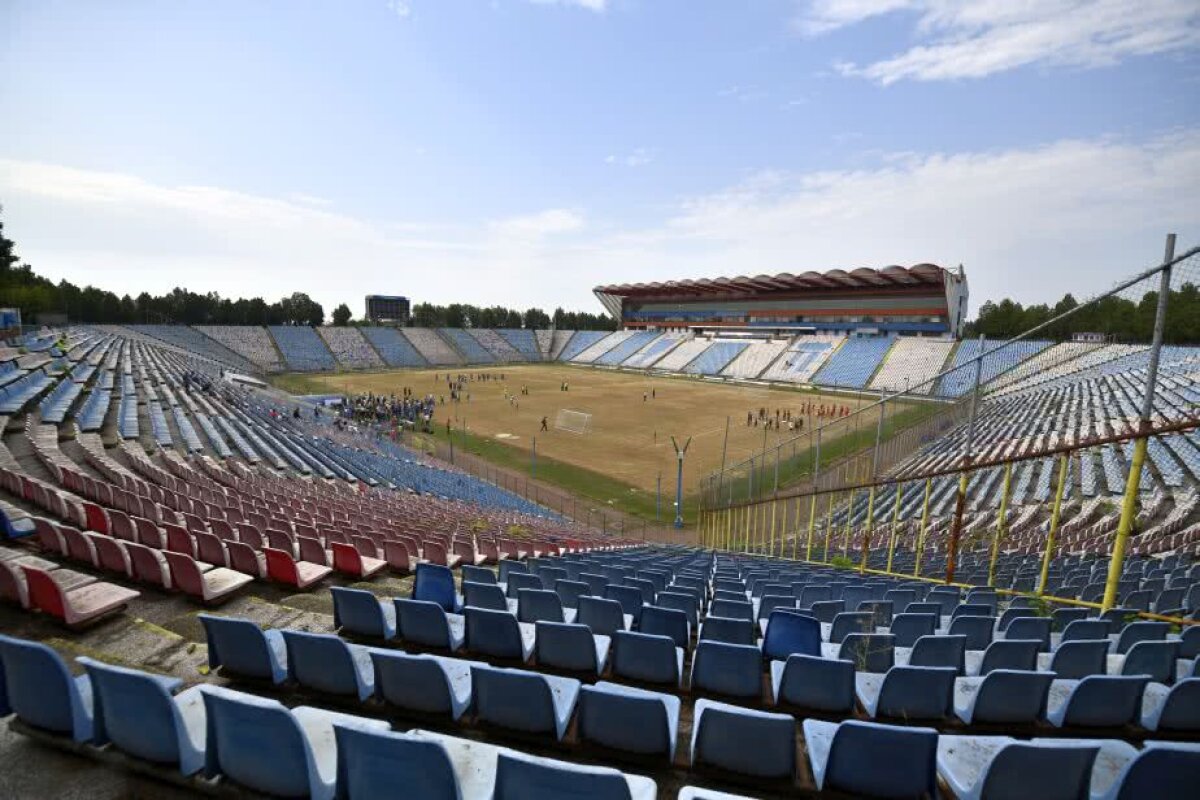 GALERIE FOTO Lăcătuș și Iordănescu au vorbit înaintea demolării stadionului Ghencea + Alte glorii steliste au fost prezente la eveniment