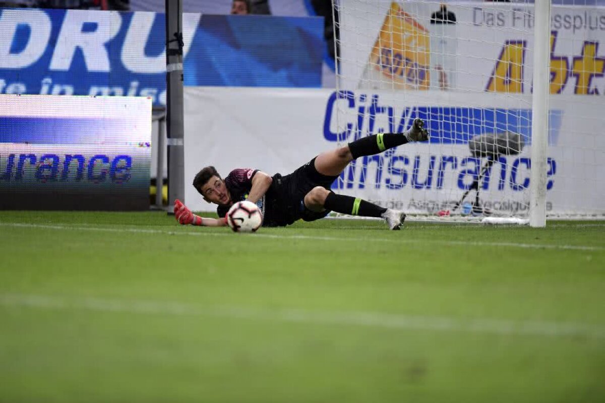 FCSB - RAPID VIENA // Ce gafe! Andrei Vlad le-a făcut cadou golul austriecilor