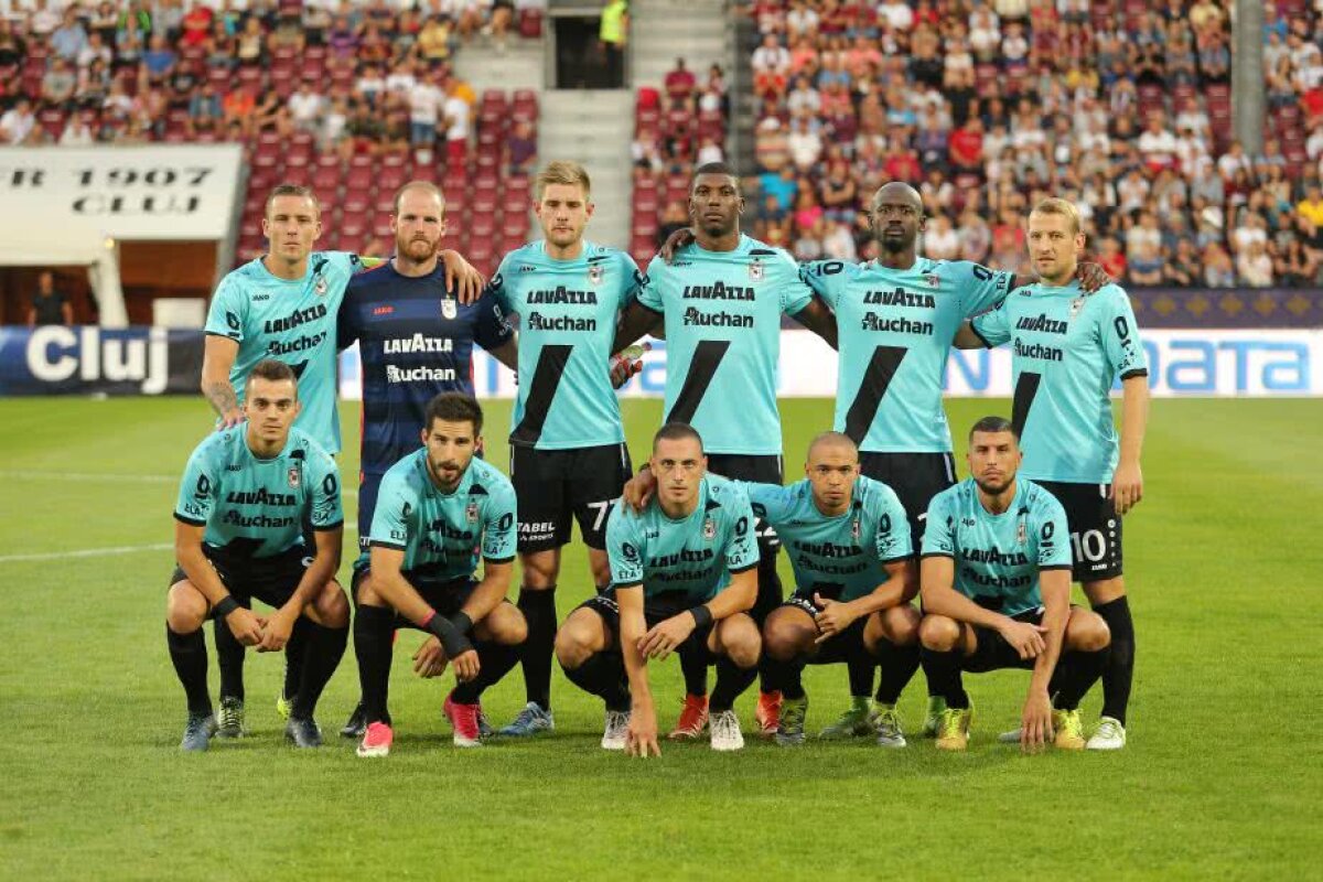 FOTOREPORTAJ Ca la bâlci: muzică și sandviciuri pe capotă, poze la interviuri » 7 momente de ținut minte după CFR - Dudelange