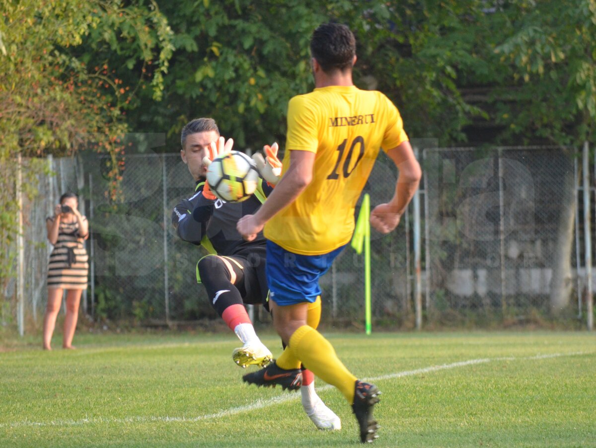 GALERIE FOTO I-a luat ochii tatălui! Aproape de CFR Cluj, Ionel Ganea l-a remarcat în Gruia chiar pe fiul său