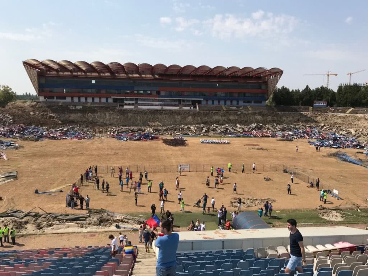 VIDEO+FOTO Imagine spectaculoasă: Peluza Sud a făcut show printre ruine, la ultima întâlnire cu publicul a vechii arene din Ghencea 