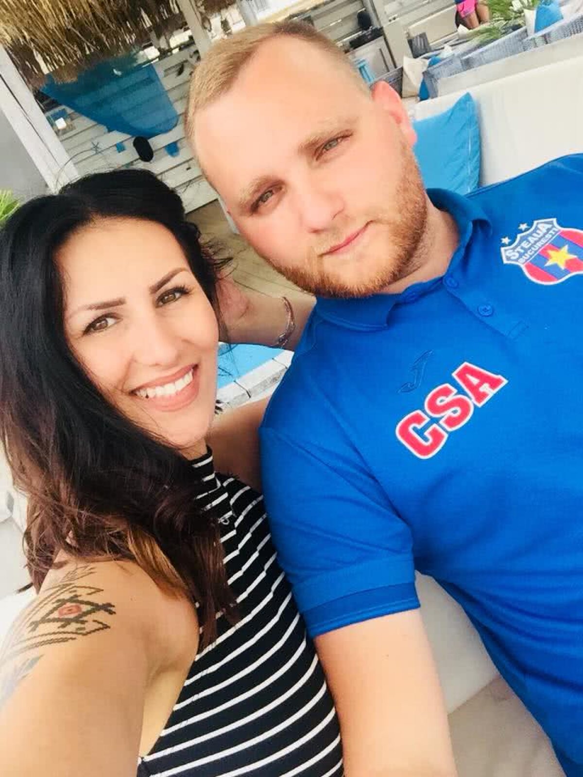 VIDEO&FOTO Imagini SUPERBE de la nunta cele mai SEXY fane a CSA Steaua: torțe și cântece de peluză