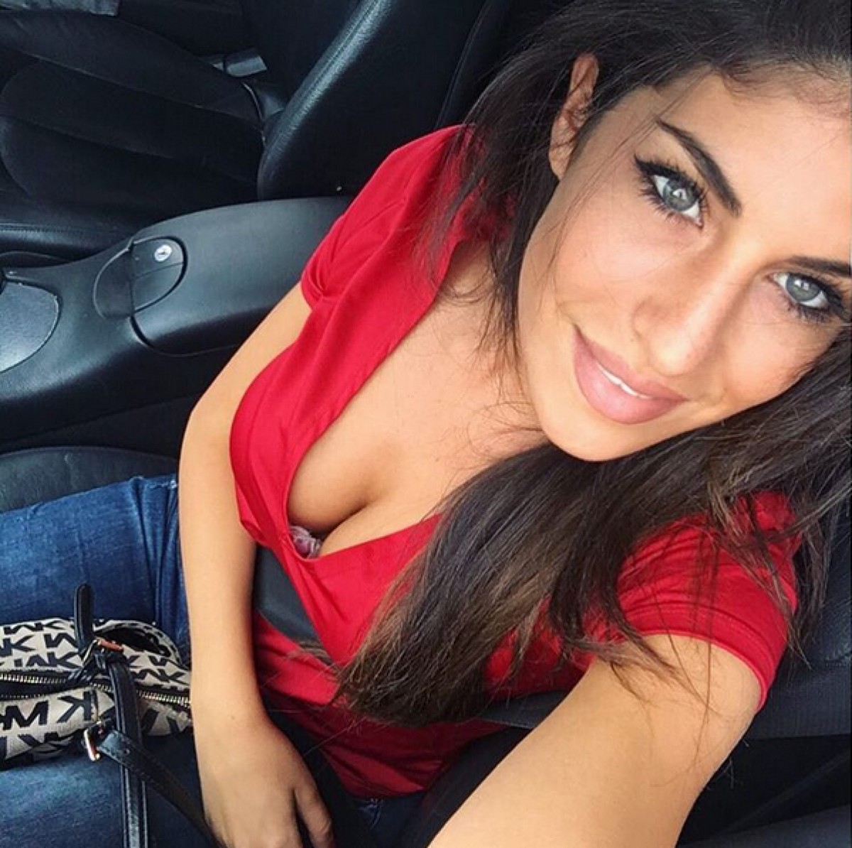 FOTO HOT Yaiza i-a luat locul Georginei » Ea e noua muză de pe Santiago Bernabeu