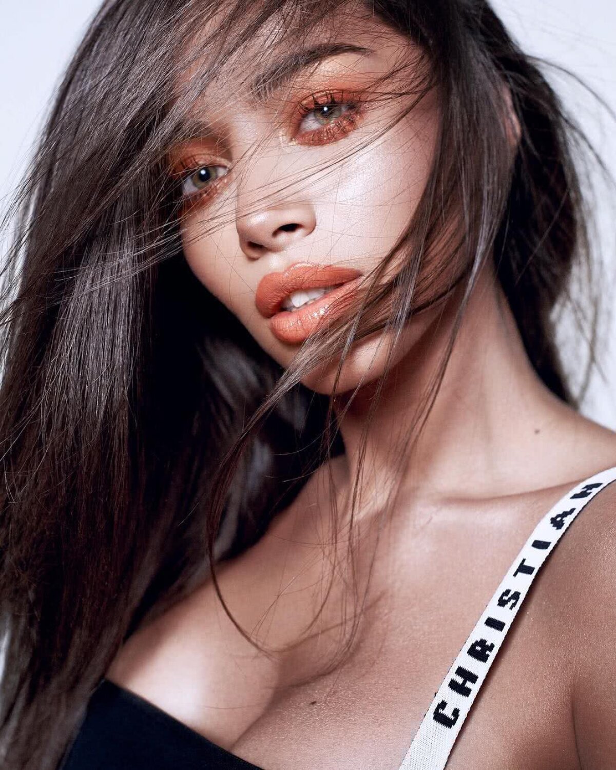 FOTO Iubita lui Marius Niculae arată fabulos! Face ravagii când apare pe plajă