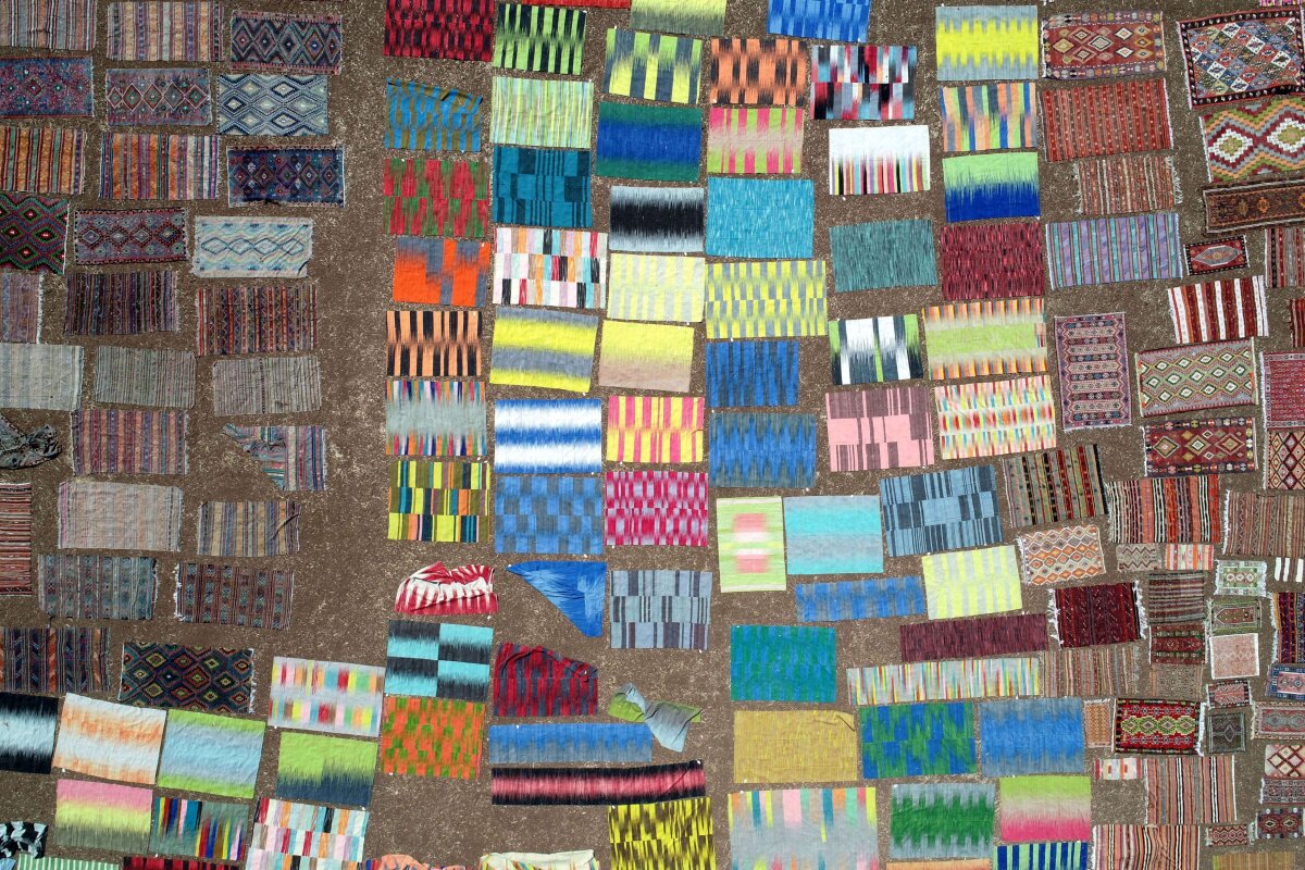 FOTO Spectaculos! Vă era dor de covoarele persane? Iată cum sunt produse în Turcia