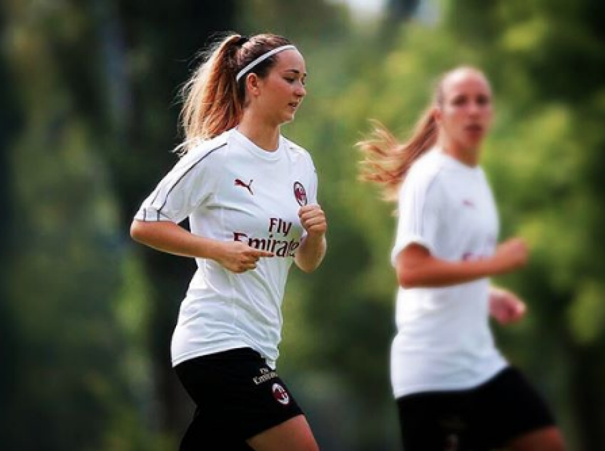 FOTO O româncă e printre cele mai sexy jucătoare de la AC Milan! Frumoase, sexy și câștigătoare