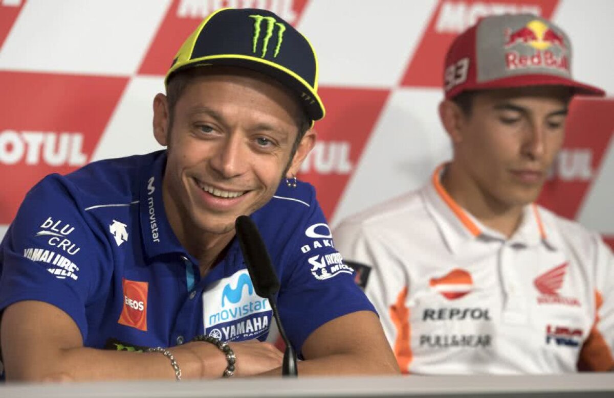 FOTO ȘI VIDEO » Rossi l-a umilit pe Marquez la conferința de presă! Imaginile au făcut înconjurul lumii! Lorenzo îl atacă pe "Doctor": "Se poartă ca un copil"
