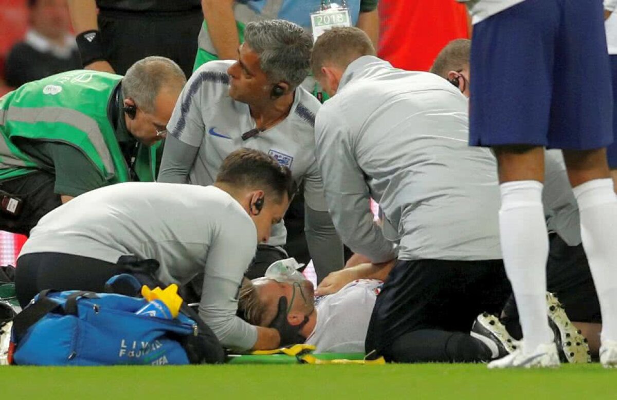 ANGLIA - SPANIA 1-2 // GALERIE FOTO Accidentare șocantă în derby-ul din Liga Națiunilor » Și-a pierdut cunoștința și a fost scos cu masca de oxigen pe față!