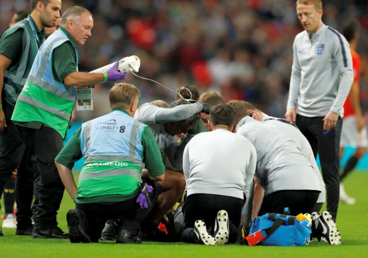 ANGLIA - SPANIA 1-2 // GALERIE FOTO Accidentare șocantă în derby-ul din Liga Națiunilor » Și-a pierdut cunoștința și a fost scos cu masca de oxigen pe față!