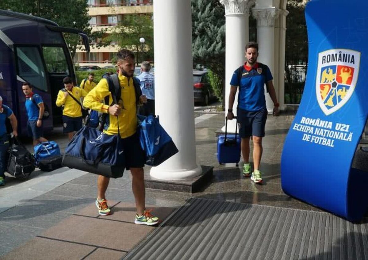 ROMÂNIA U21 - BOSNIA U21 » "Tricolorii mici" au ajuns astăzi la Constanța » Cine a fost show-man-ul trupei lui Mirel Rădoi :) 