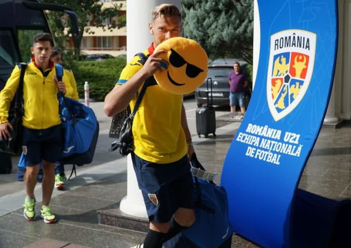 ROMÂNIA U21 - BOSNIA U21 » "Tricolorii mici" au ajuns astăzi la Constanța » Cine a fost show-man-ul trupei lui Mirel Rădoi :) 