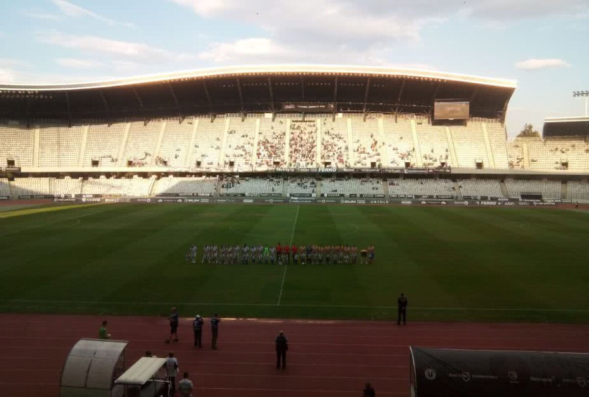 FOTO Meci cu de toate între Universitatea Cluj și codașa Ligii a 2-a » Adrian Falub, schimb de replici cu fanii: "Vă aștept după meciul cu Argeșul, vă dau și o bere!"