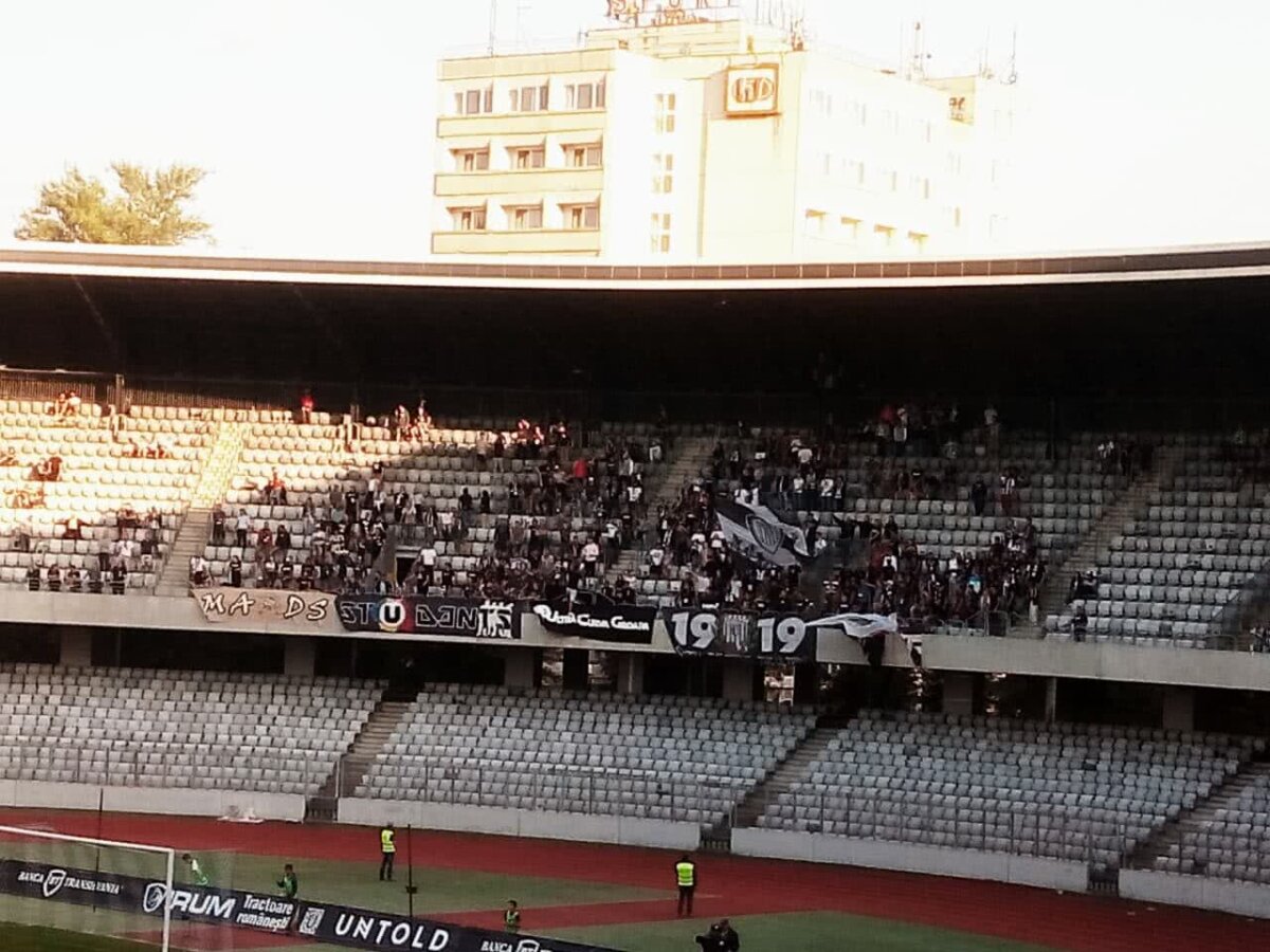 FOTO Meci cu de toate între Universitatea Cluj și codașa Ligii a 2-a » Adrian Falub, schimb de replici cu fanii: "Vă aștept după meciul cu Argeșul, vă dau și o bere!"