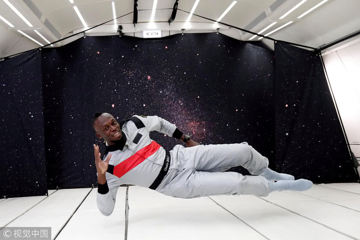 VIDEO+FOTO Spectaculos! Pe asta n-o mai făcuse: Usain Bolt s-a întrecut cu doi astronauți la gravitație zero