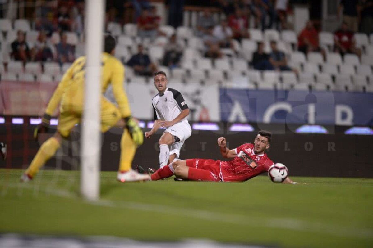 GALERIE FOTO Denis pericol public în "Groapă"! Alibec s-a distrat cu Dinamo, iar Astra a câștigat, 2-1 